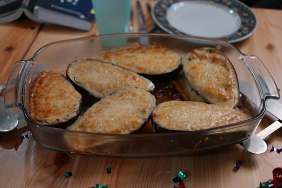 Plněný dietní fitness lilek (baklažán) pečený v troubě