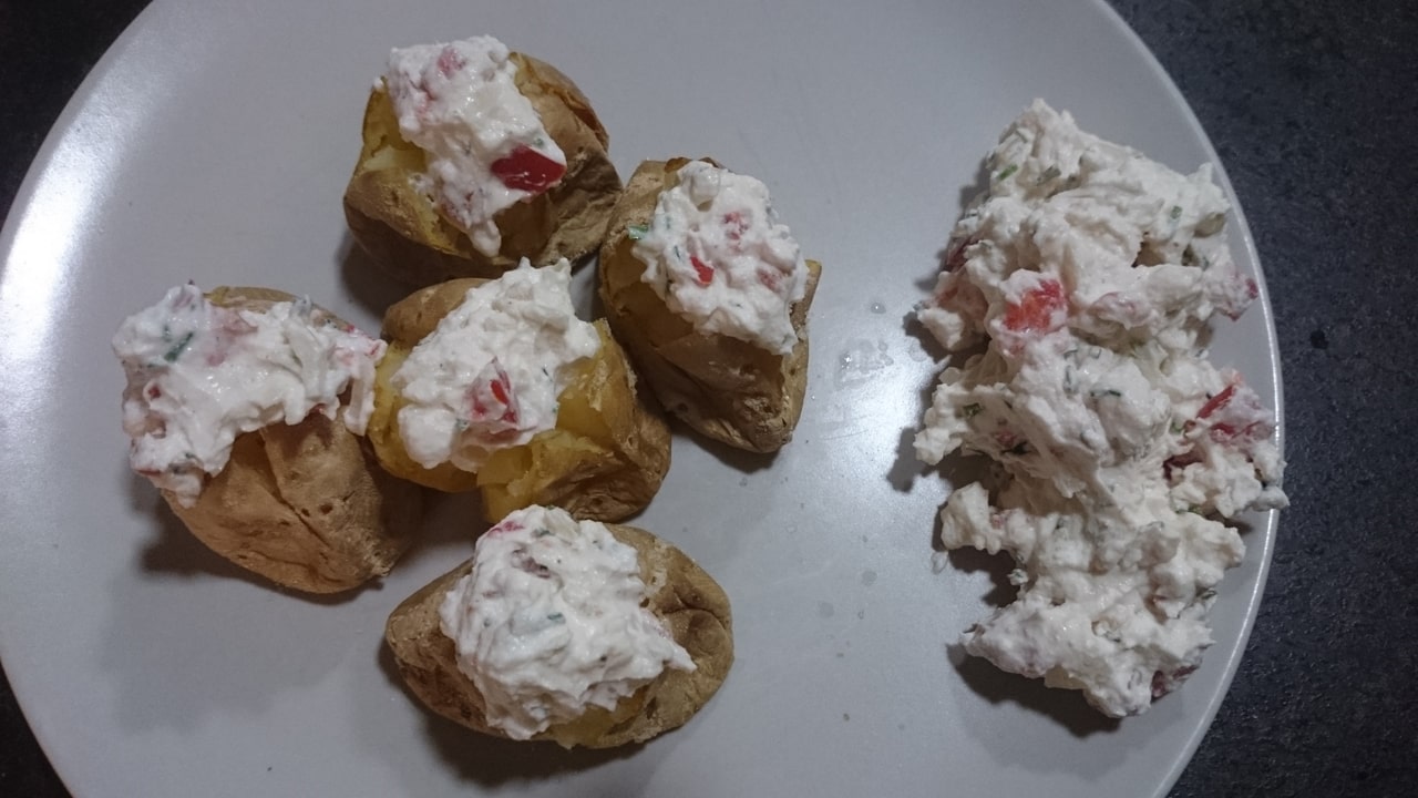 Pečené brambory s kozím tvarohem