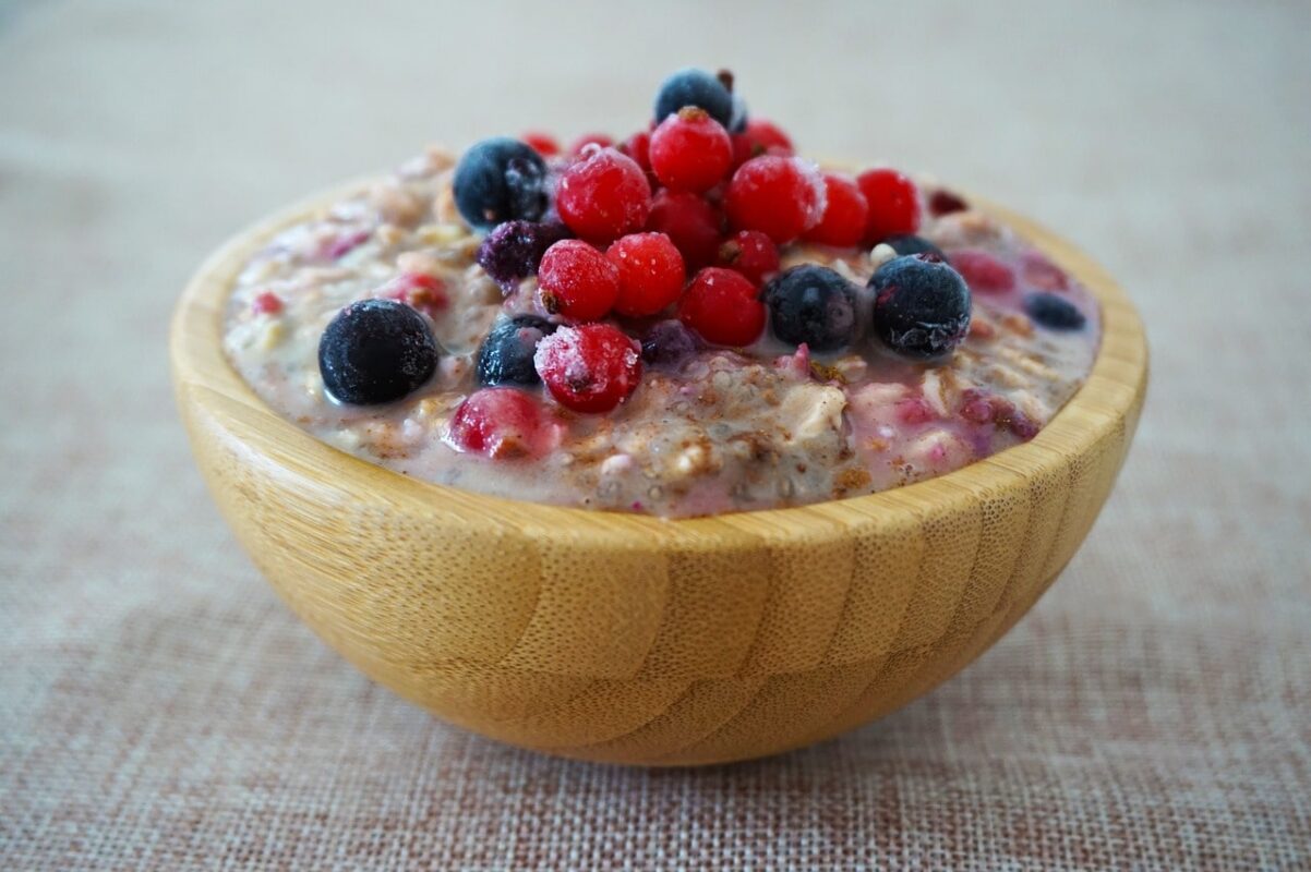Vločky připravené během noci (overnight oats)