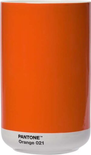 Oranžová keramická váza Orange 021 – Pantone. Cvičení