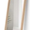Stojací zrcadlo s dřevěným rámem 45x196 cm Bellwood – Umbra. Cvičení