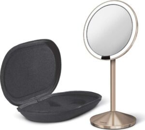 Kosmetické zvětšovací zrcadlo s osvětlením (10x) ø 12 cm Travel – simplehuman. Cvičení