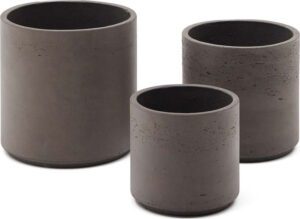 Obaly na květináče z cementu v sadě 3 ks ø 32 cm Sintina – Kave Home. Cvičení