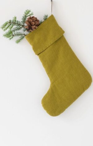 Látková vánoční punčocha Moss Green – Linen Tales. Cvičení